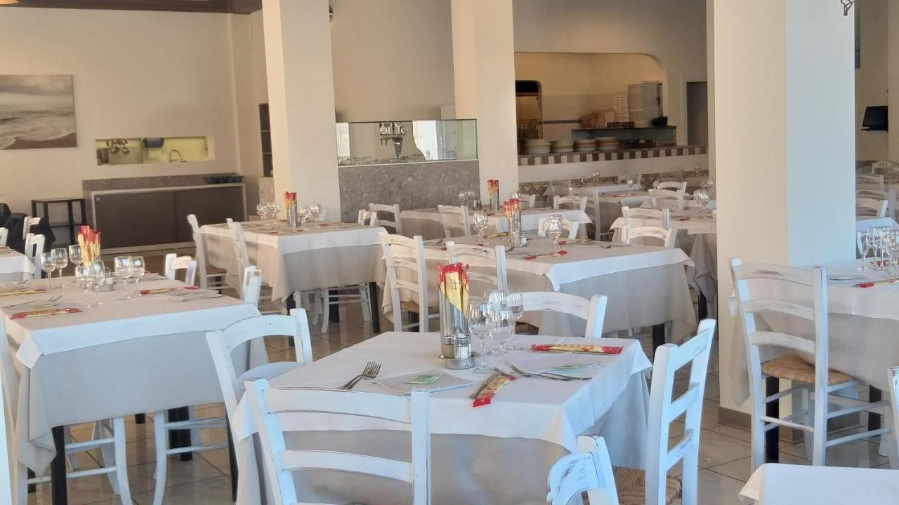 Hotelristorante Il Punto Marotta Exterior photo